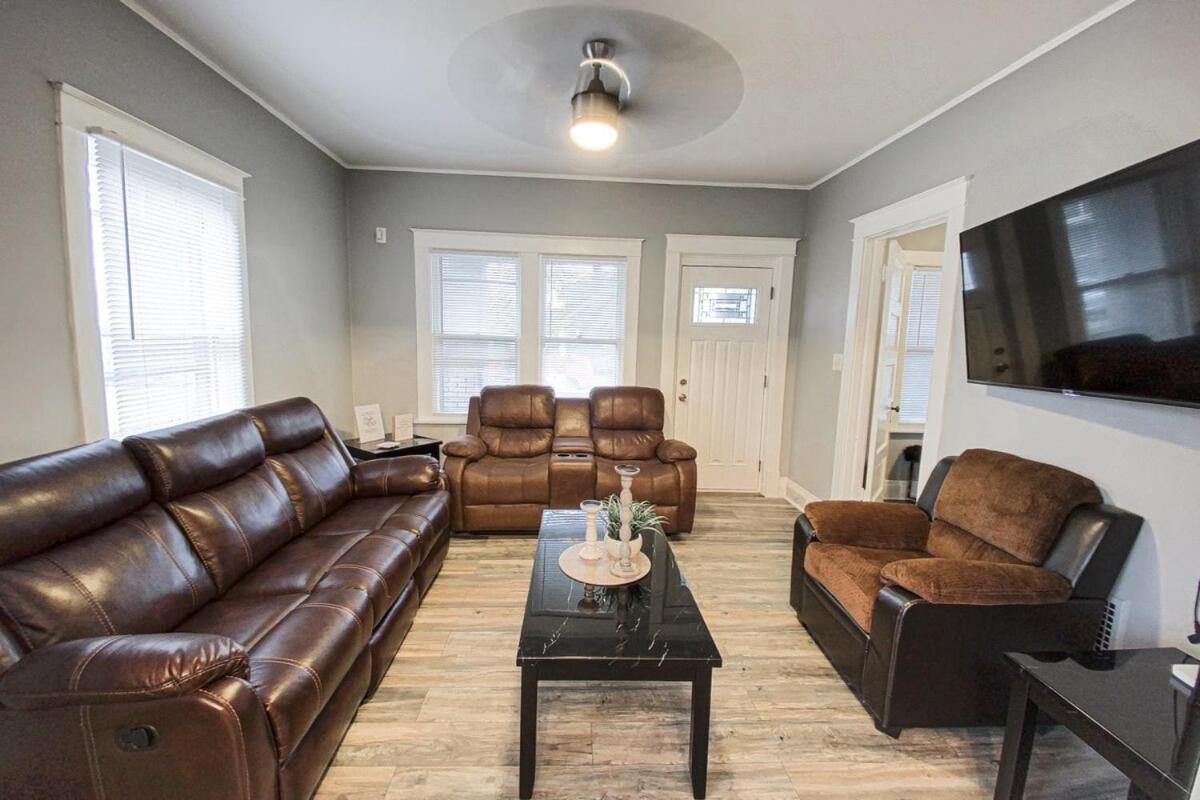Large 6Br, 2 Bath In ไนแอการาฟอลส์ ภายนอก รูปภาพ