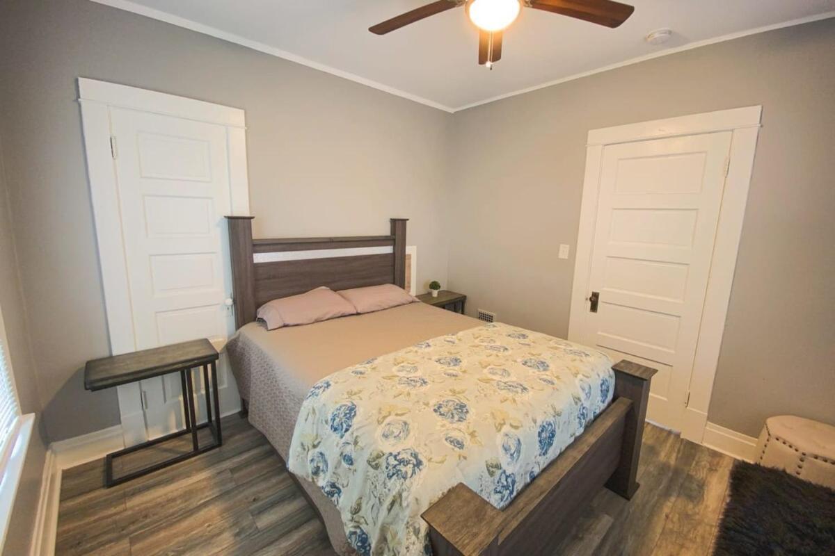 Large 6Br, 2 Bath In ไนแอการาฟอลส์ ภายนอก รูปภาพ