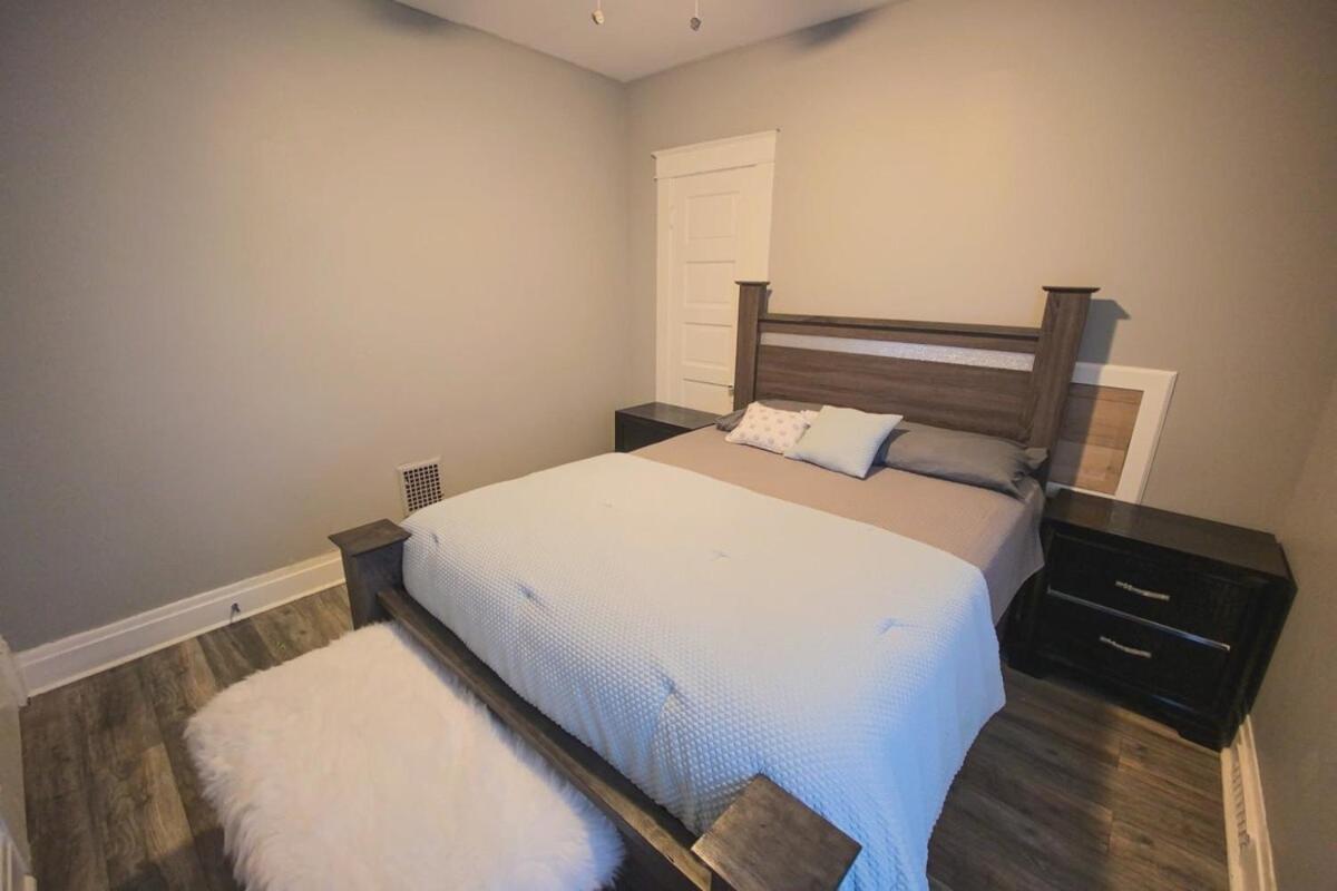 Large 6Br, 2 Bath In ไนแอการาฟอลส์ ภายนอก รูปภาพ