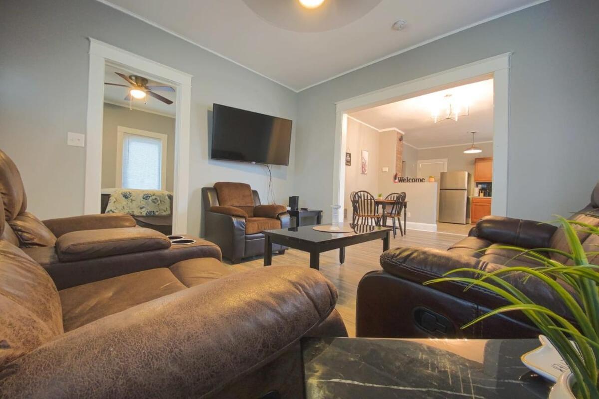 Large 6Br, 2 Bath In ไนแอการาฟอลส์ ภายนอก รูปภาพ