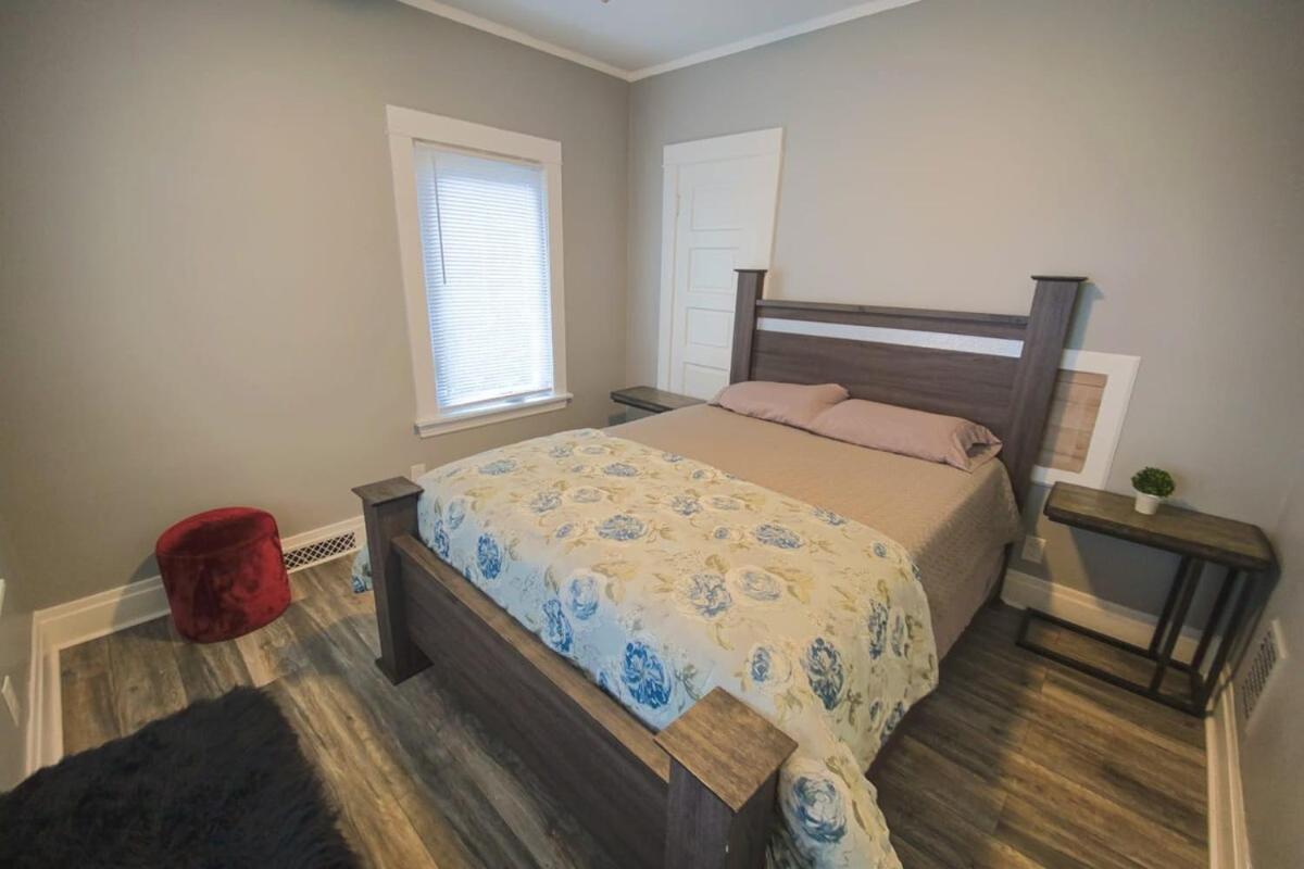 Large 6Br, 2 Bath In ไนแอการาฟอลส์ ภายนอก รูปภาพ