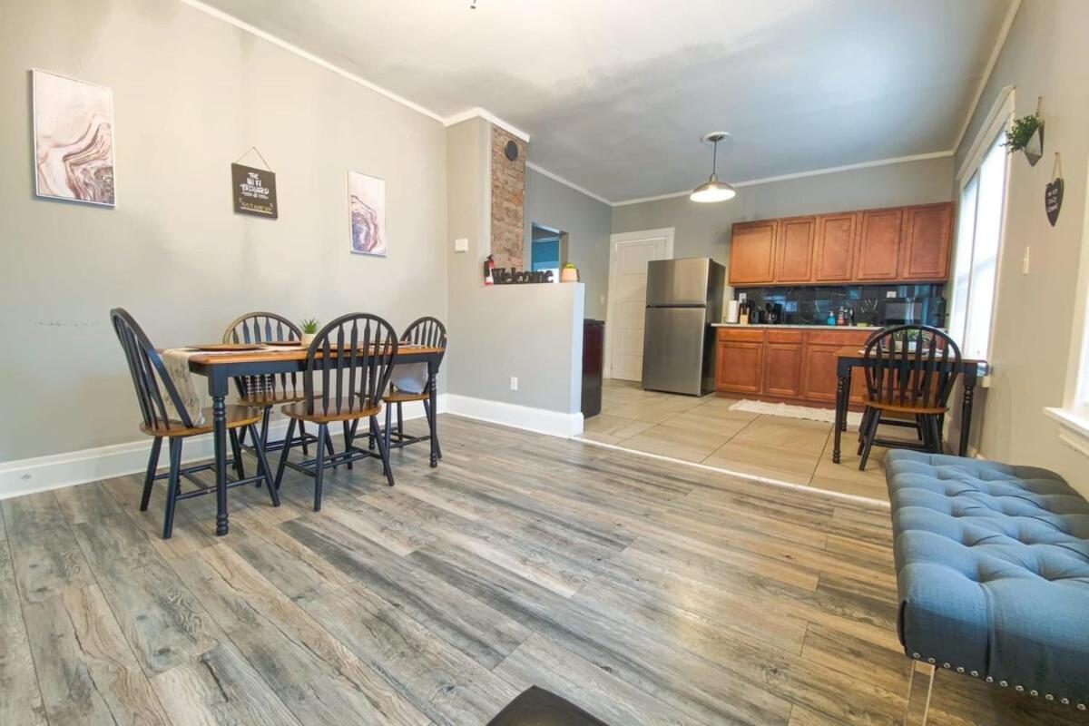 Large 6Br, 2 Bath In ไนแอการาฟอลส์ ภายนอก รูปภาพ